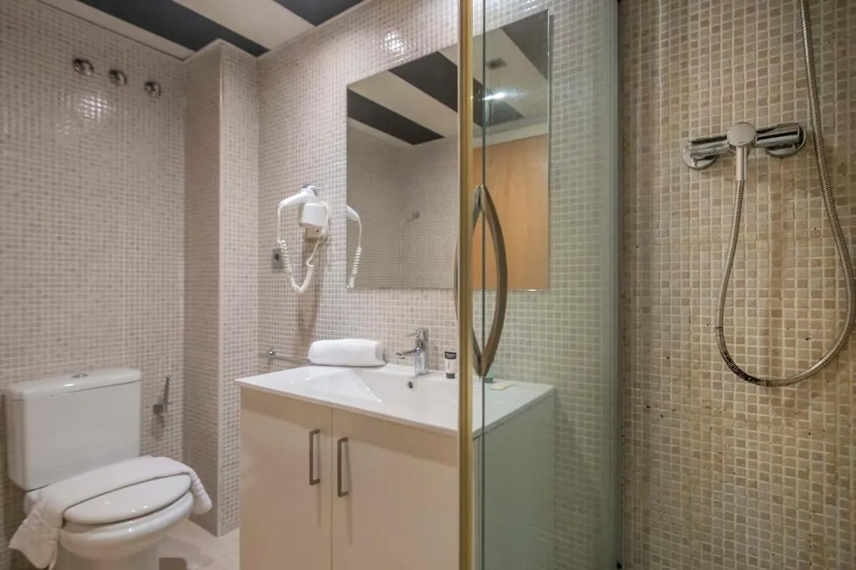 Modern And Bright Apartment In Eixample 5-2 برشلونة