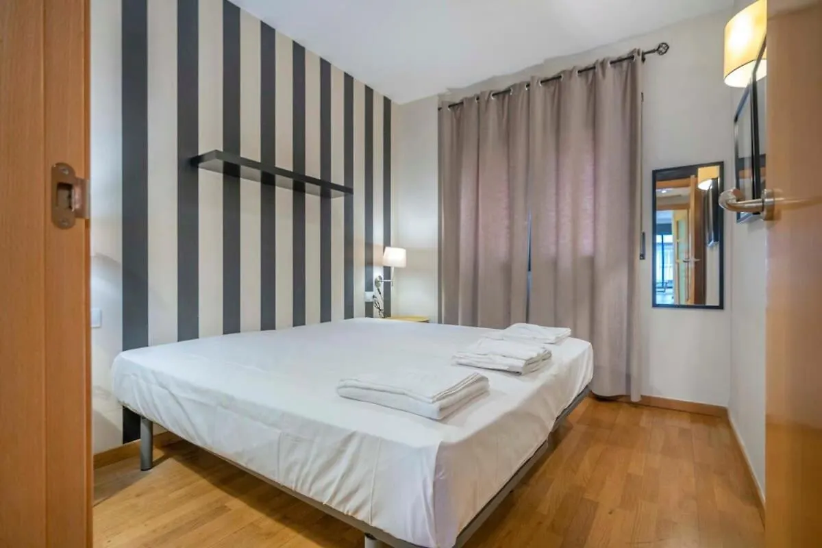 Modern&bright apartment in Eixample 5-2 Barcelona
