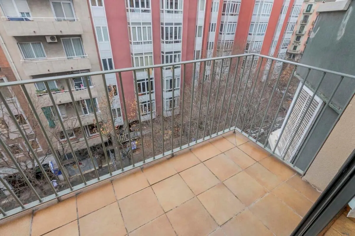 Modern And Bright Apartment In Eixample 5-2 برشلونة