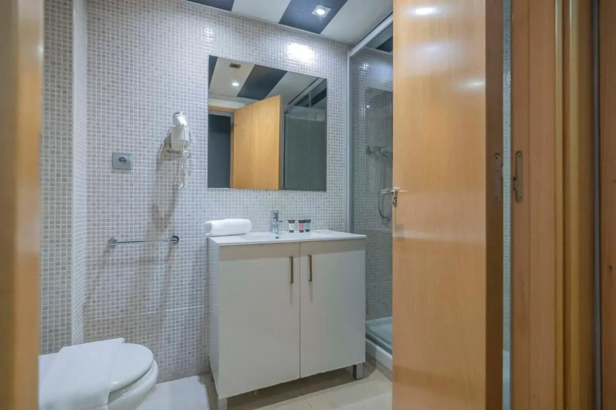 Modern And Bright Apartment In Eixample 5-2 برشلونة